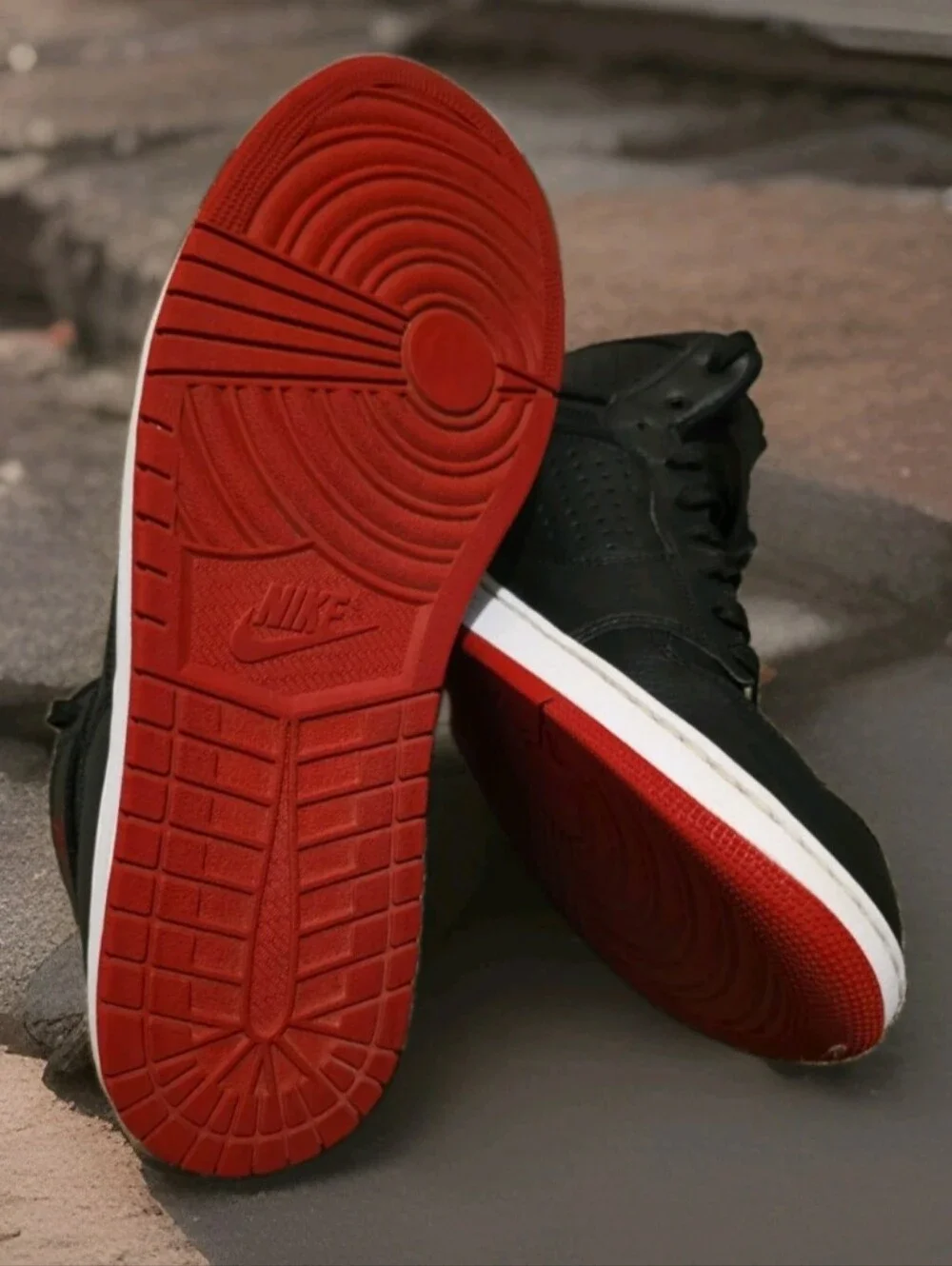 Pre-loved  Air Jordan Access Black /Red Sz 12 AR3762-001.